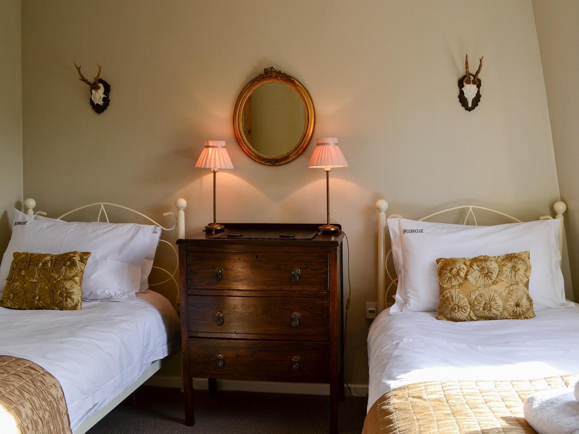 Broomhouse Lodge Edrom エクステリア 写真